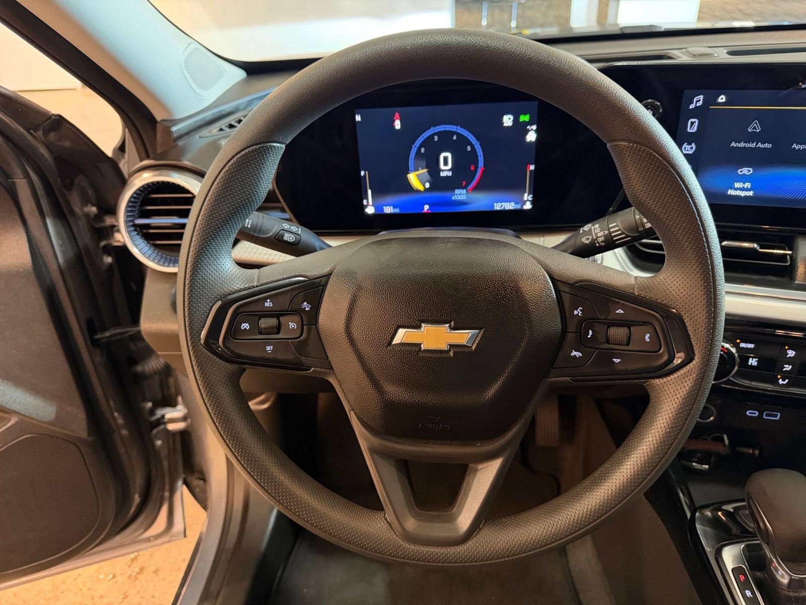 Used 2026 Chevrolet Trax LT FWD image 26