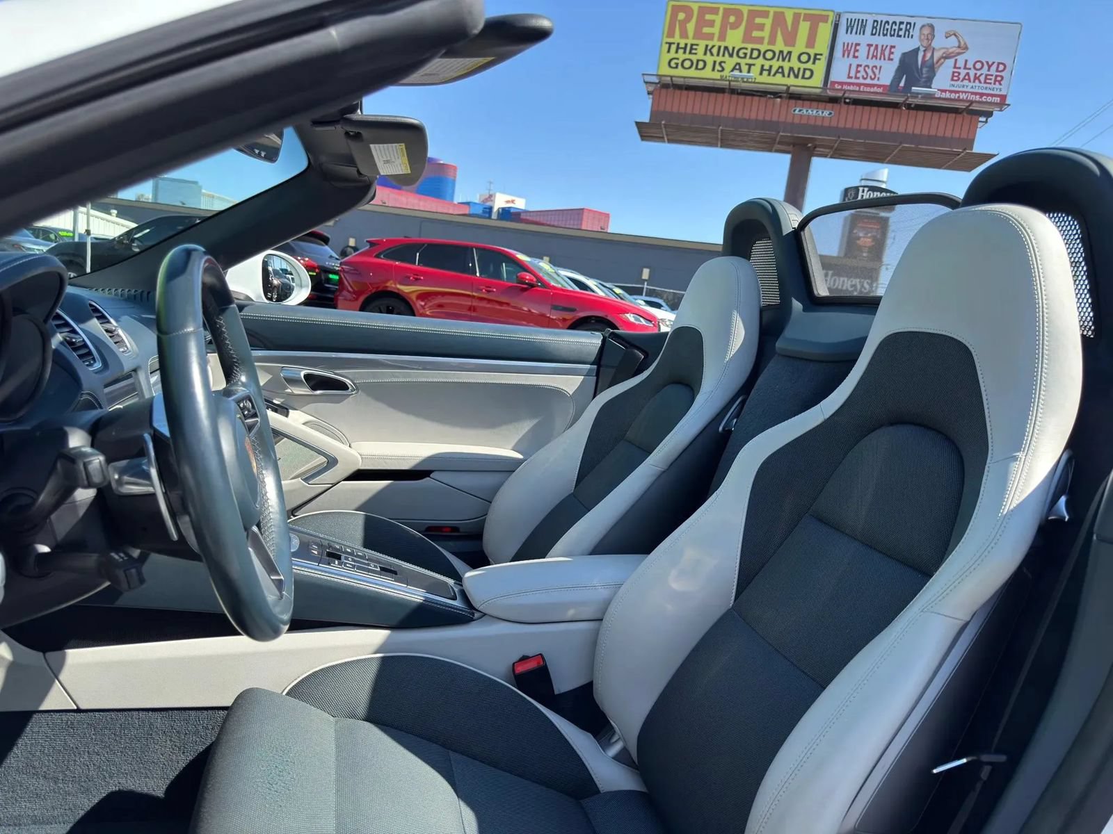 Used 2020 Porsche 718 Boxster RWD image 13