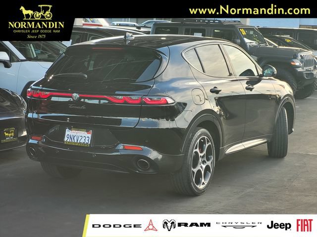 Used 2024 Alfa Romeo Tonale Veloce w/ Active Assist Package AWD/4WD image 3