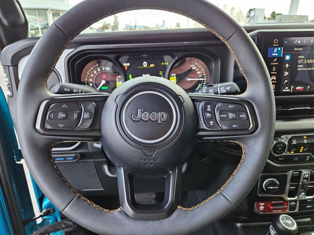 Used 2024 Jeep Wrangler Unlimited image 18