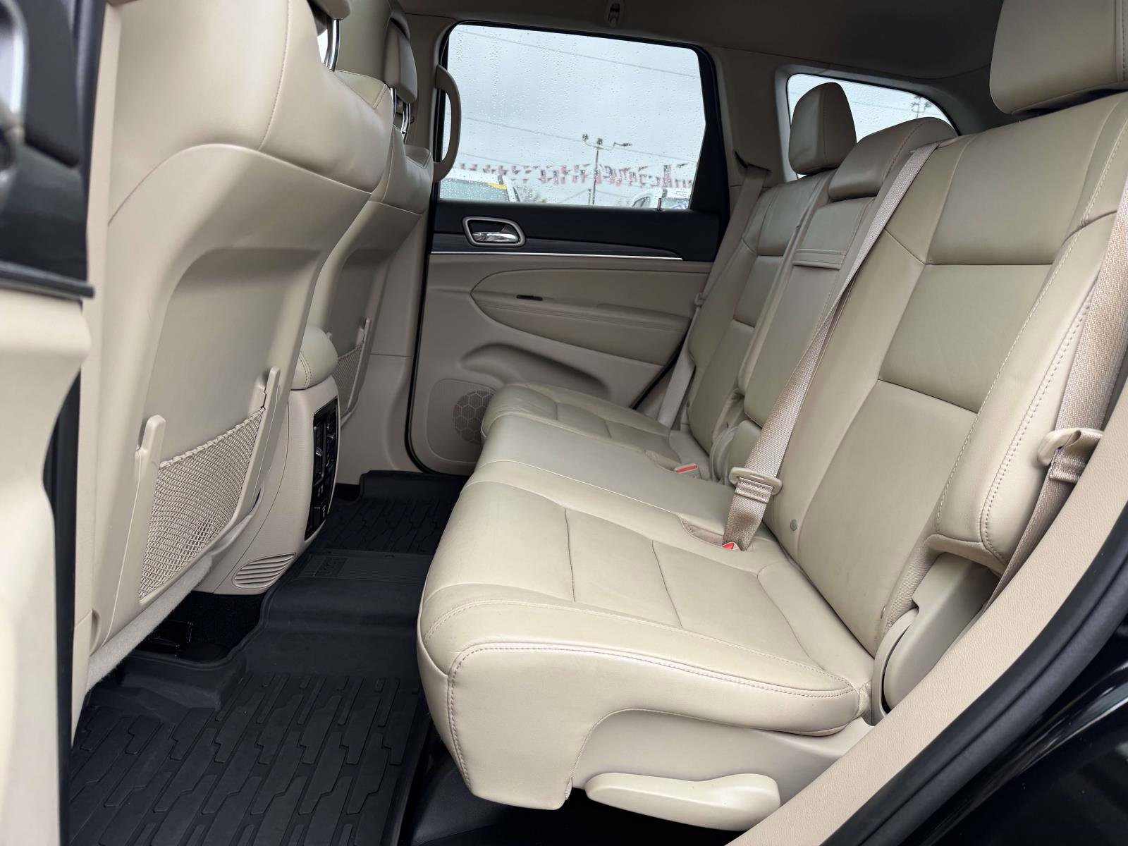Used 2021 Jeep Grand Cherokee Limited AWD/4WD image 12
