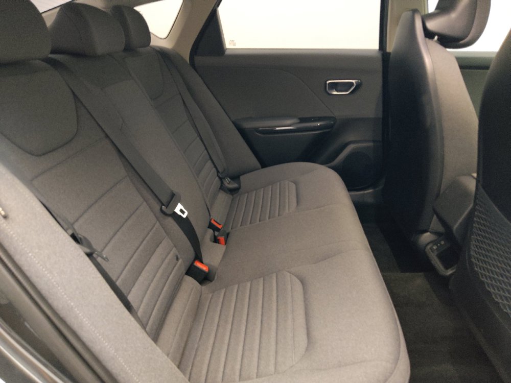 Used 2025 Kia K4 EX FWD image 19