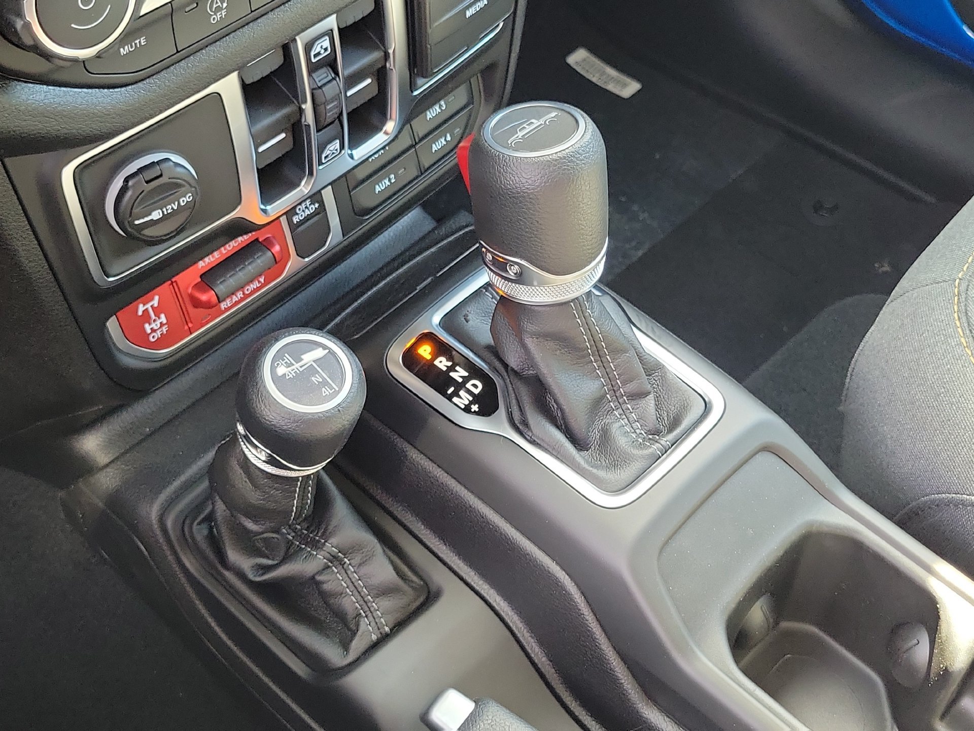 New 2026 Jeep Gladiator Sport AWD/4WD image 10
