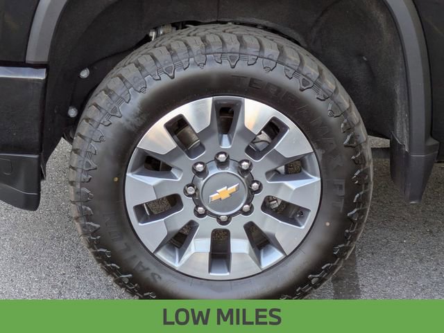 Used 2023 Chevrolet Silverado 2500 Custom w/ Custom Value Package image 12
