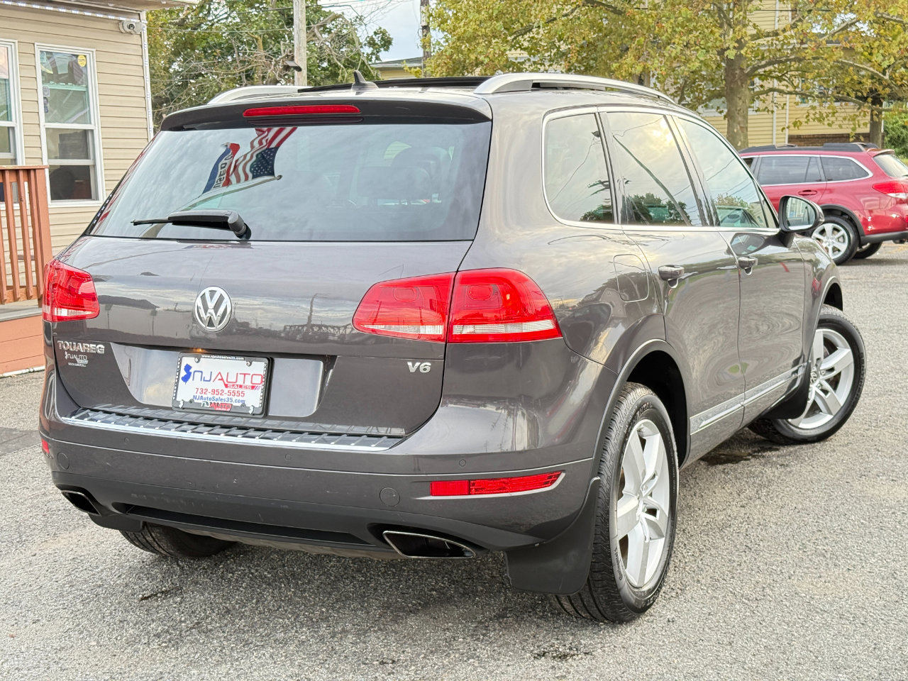 Used 2012 Volkswagen Touareg VR6 image 88
