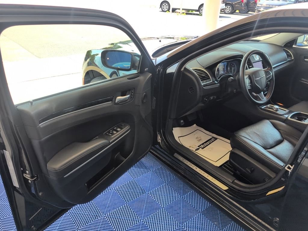 Used 2021 Chrysler 300 Touring L AWD/4WD image 11