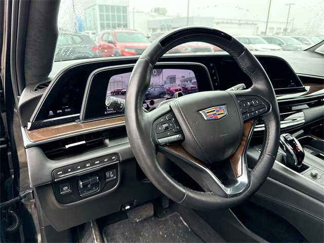 Used 2023 Cadillac Escalade ESV Sport Platinum w/ LPO, ONYX Package image 7