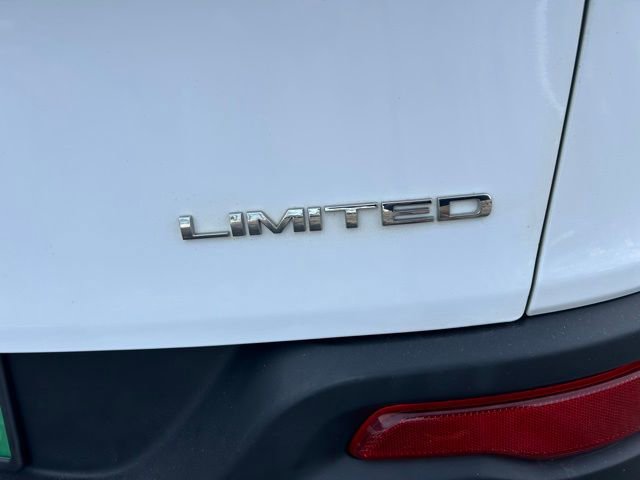 Used 2018 Jeep Cherokee Limited image 13