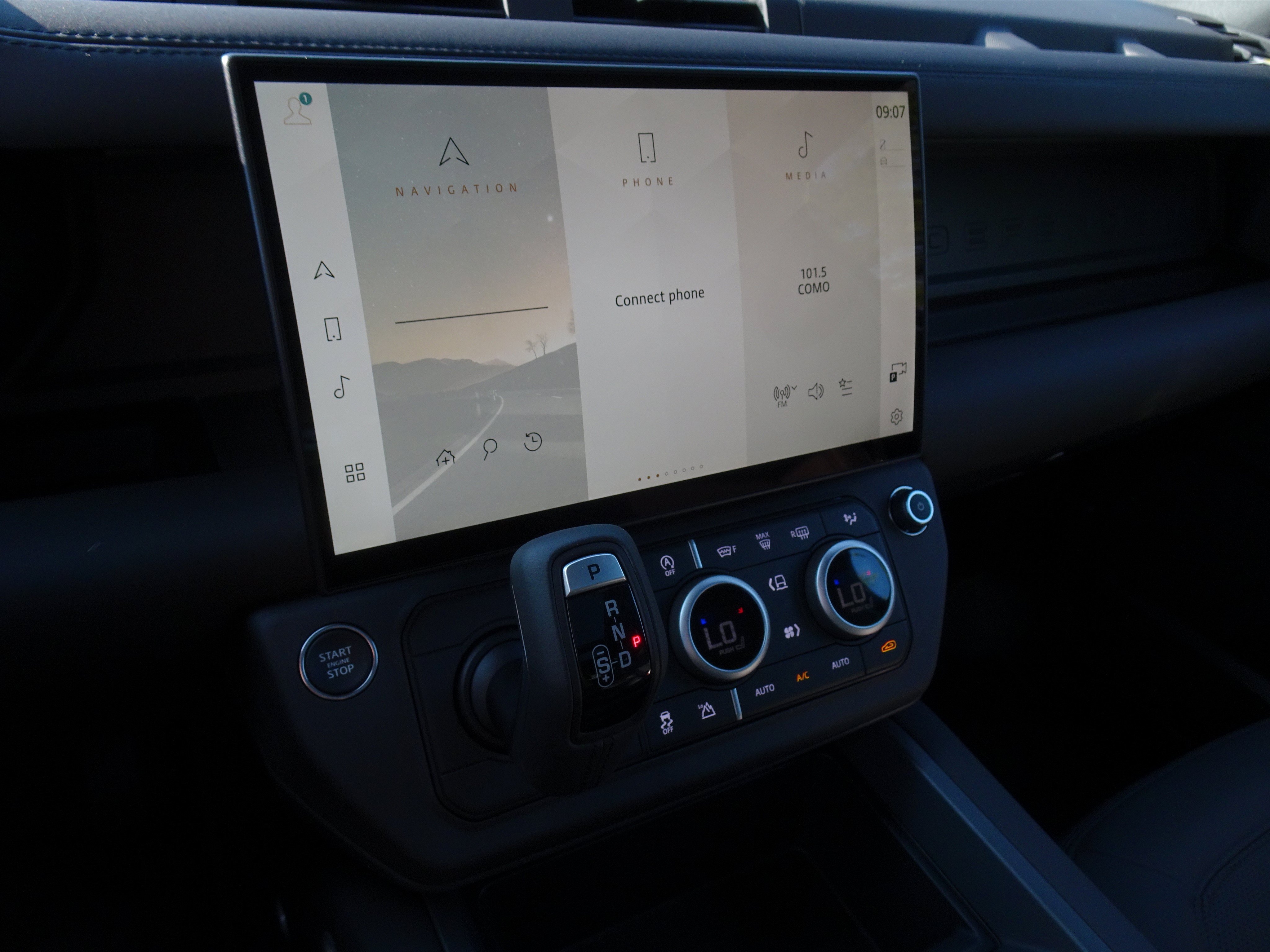 New 2026 Land Rover Defender 110 S AWD/4WD image 3