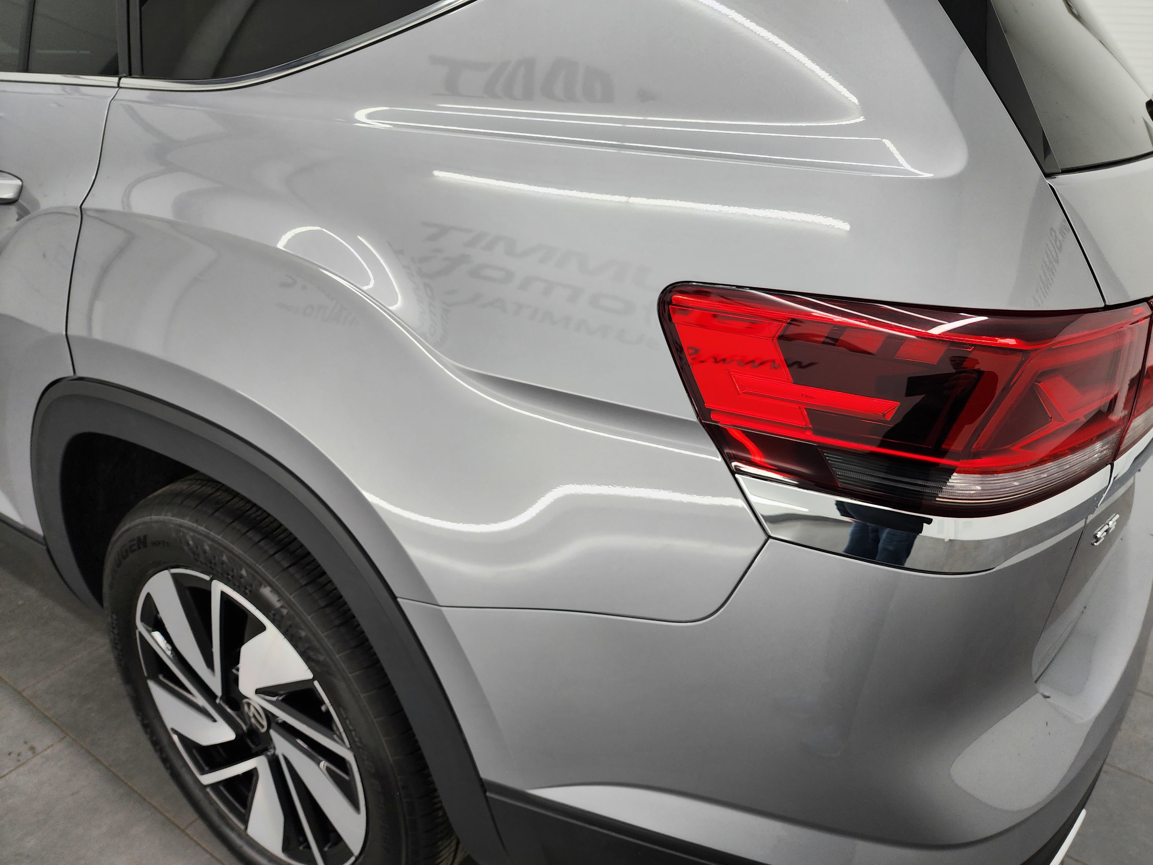 Used 2025 Volkswagen Atlas SE image 34