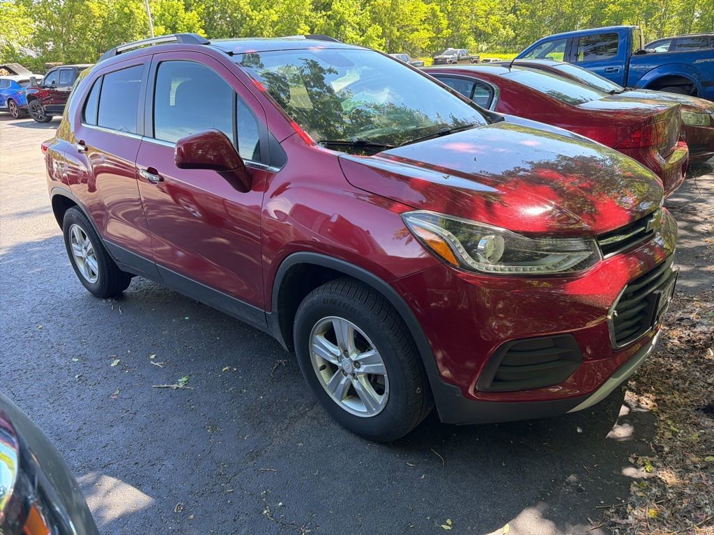 Certified 2018 Chevrolet Trax LT w/ LT Convenience Package AWD/4WD image 2