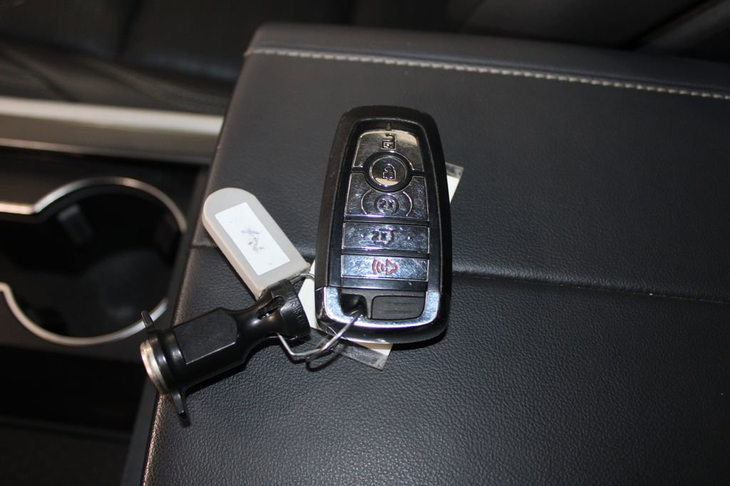 Used 2024 Lincoln Nautilus Reserve image 55