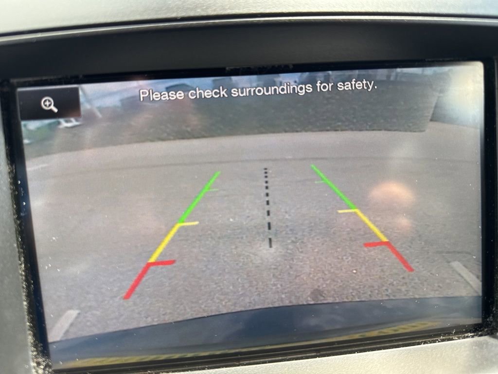 Used 2015 Ford Explorer XLT w/ Equipment Group 202B image 7