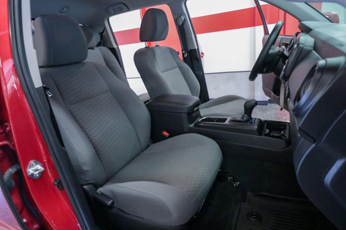 Used 2023 Toyota Tacoma SR AWD/4WD image 23
