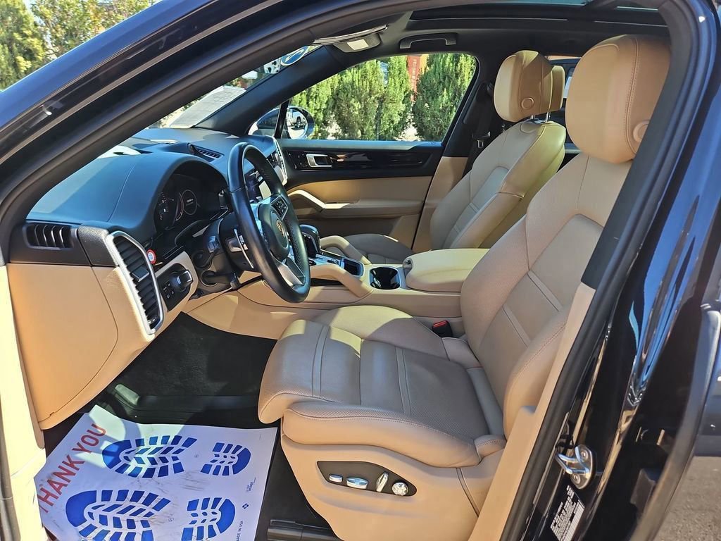 Used 2020 Porsche Cayenne image 10