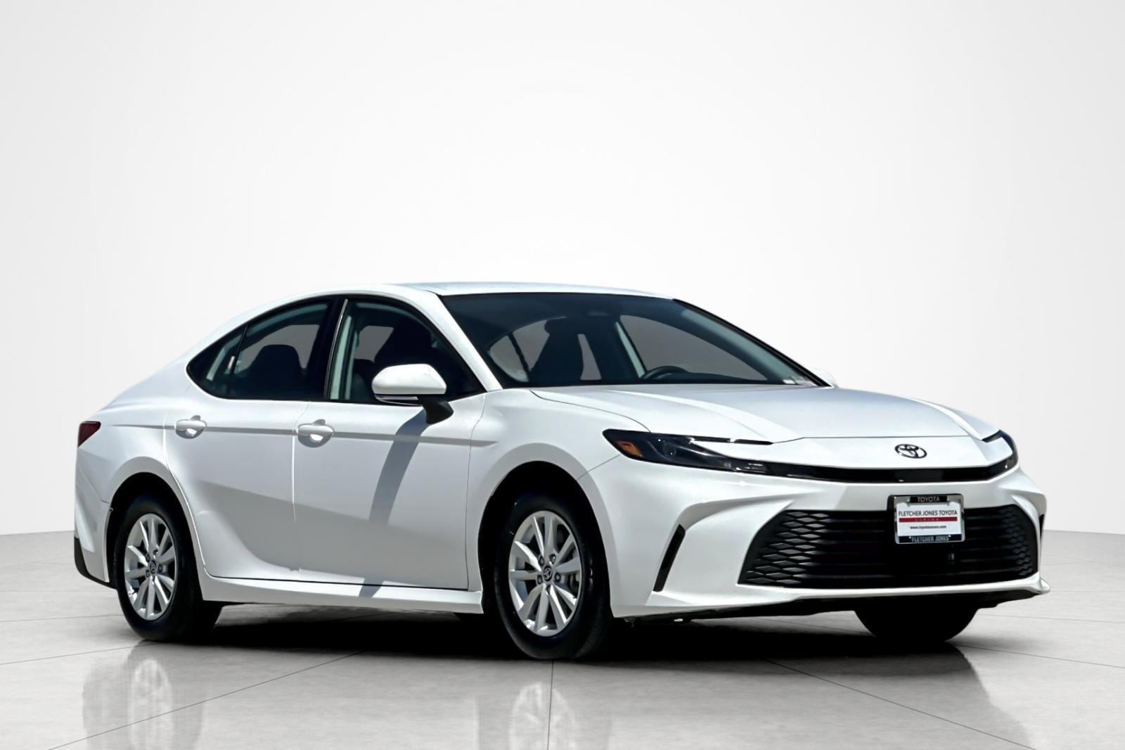 Used 2026 Toyota Camry LE FWD image 7