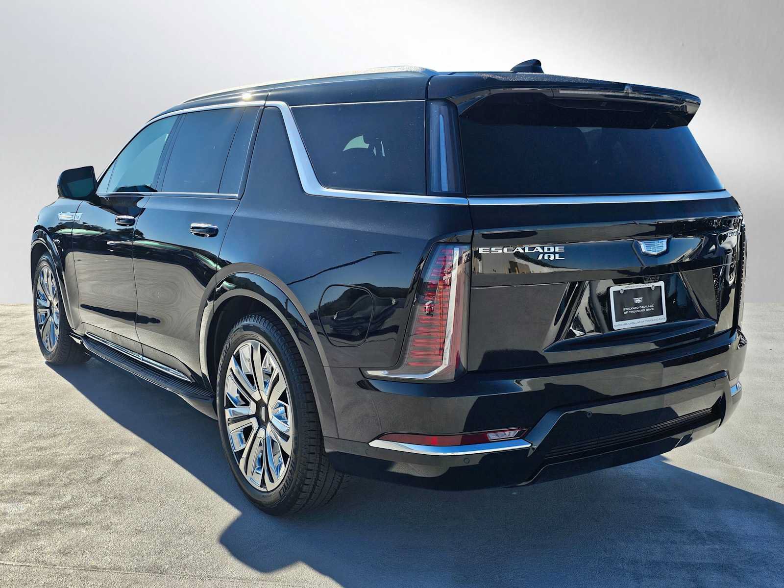 New 2026 Cadillac Escalade IQL Luxury w/ LPO, Radiant Package AWD/4WD image 5