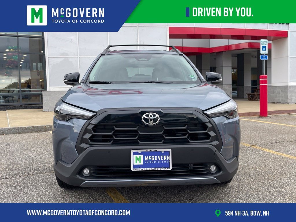 Used 2026 Toyota Corolla Cross XLE w/ Convenience Package AWD/4WD image 8