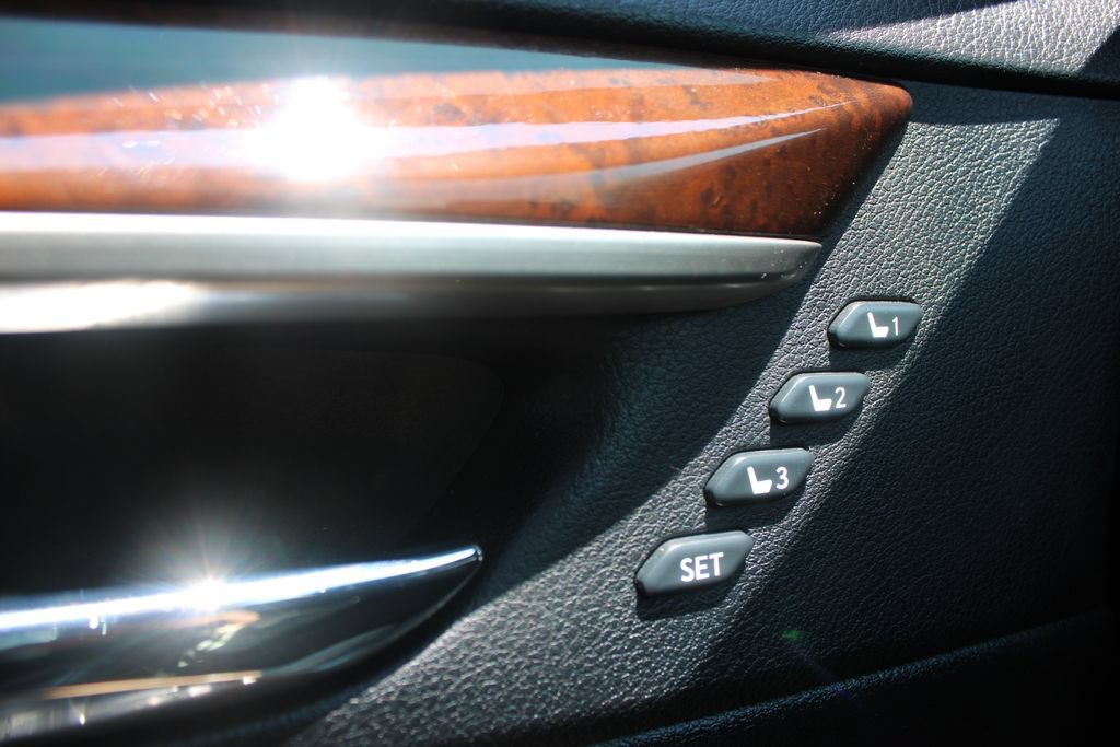 Used 2018 Lexus ES 350 w/ Luxury Package w/Wood Trim FWD image 40