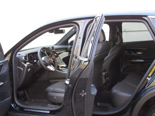 Used 2026 Mercedes-Benz GLC 300 4MATIC image 13