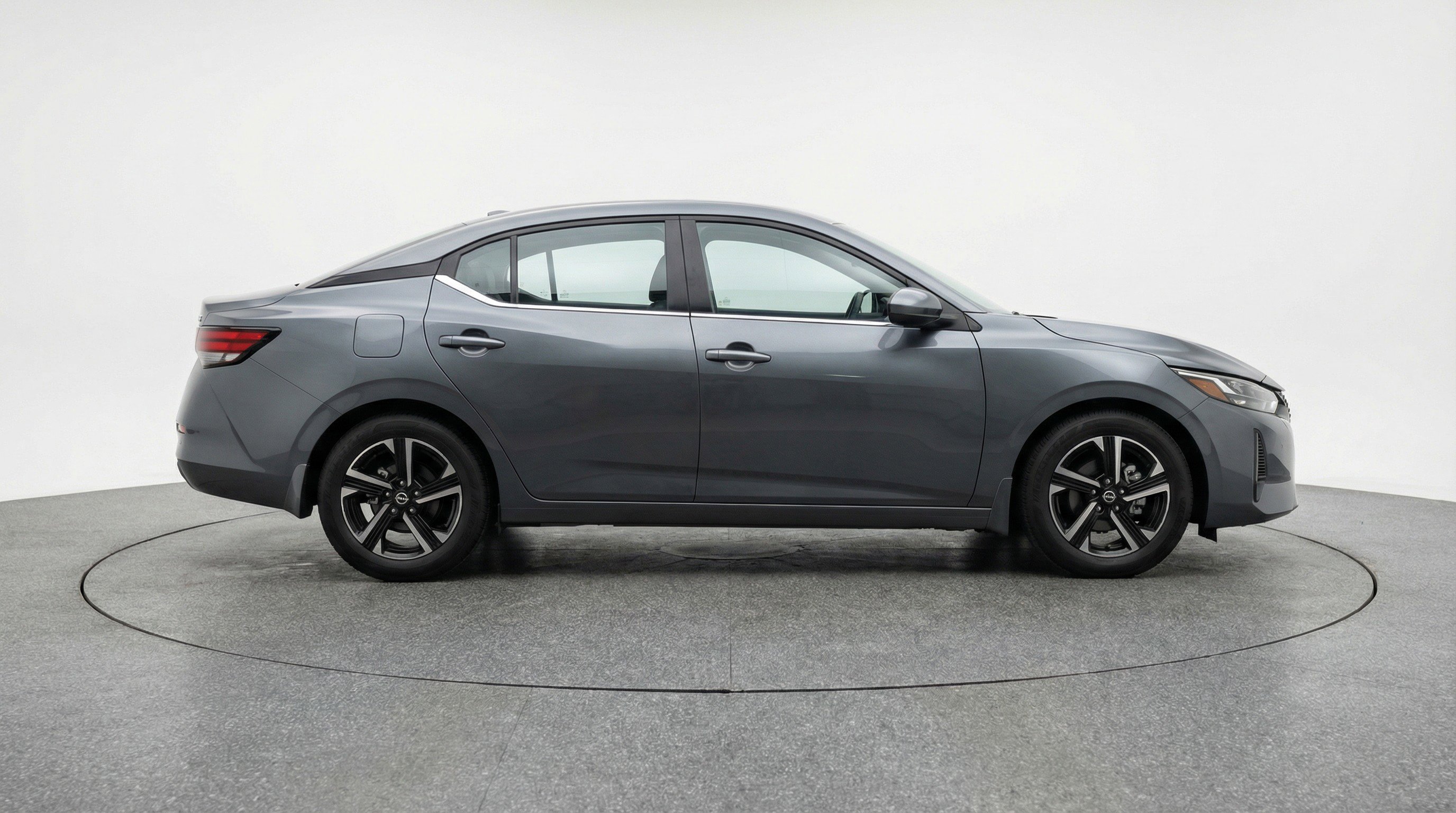 Used 2025 Nissan Sentra SV FWD image 11