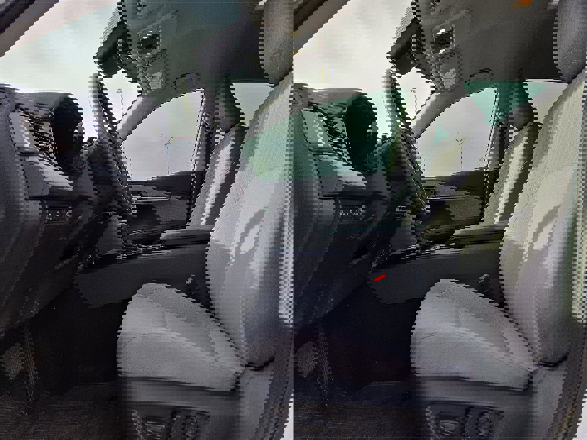 Used 2025 Toyota Camry LE image 16