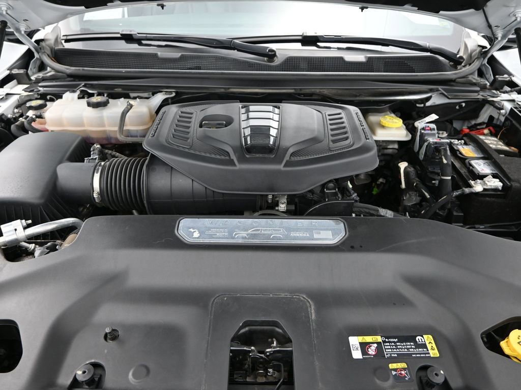 Used 2024 Jeep Wagoneer L Series II w/ Flexible Seating Group image 12