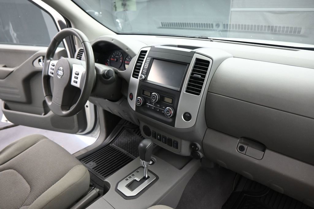 Used 2020 Nissan Frontier SV w/ Midnight Edition Floor Mats RWD image 20