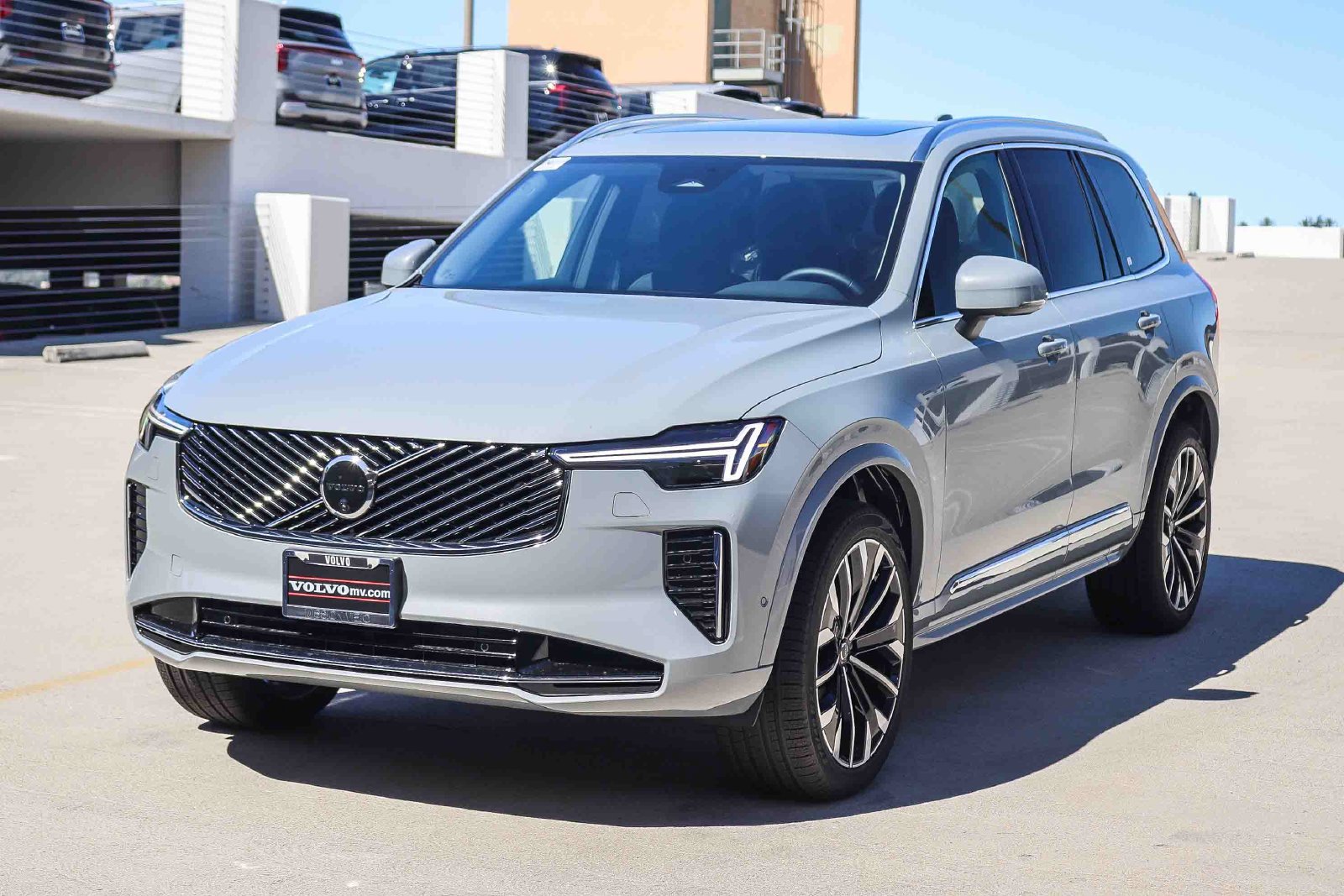 New 2027 Volvo XC90 B6 Plus AWD/4WD image 3