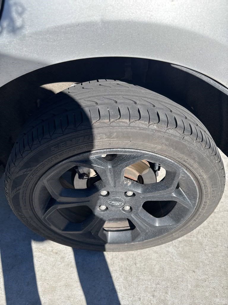 Used 2021 Ford EcoSport SES image 13