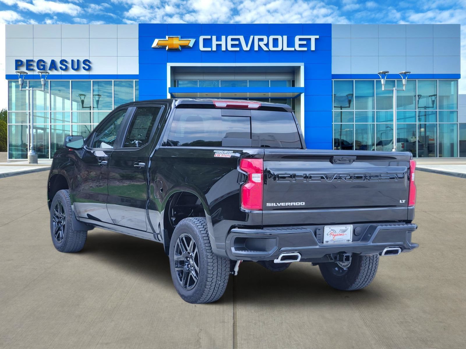 New 2026 Chevrolet Silverado 1500 LT Trail Boss w/ Convenience Package II AWD/4WD image 4