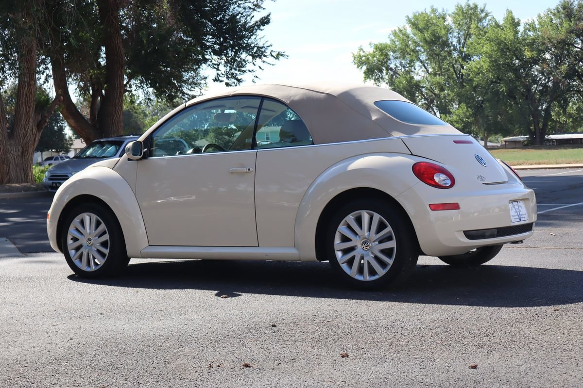 Used 2008 Volkswagen Beetle SE FWD image 20