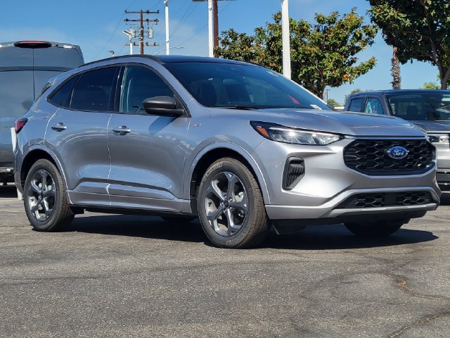 New 2024 Ford Escape ST-Line w/ Tech Pack #1 FWD image 31