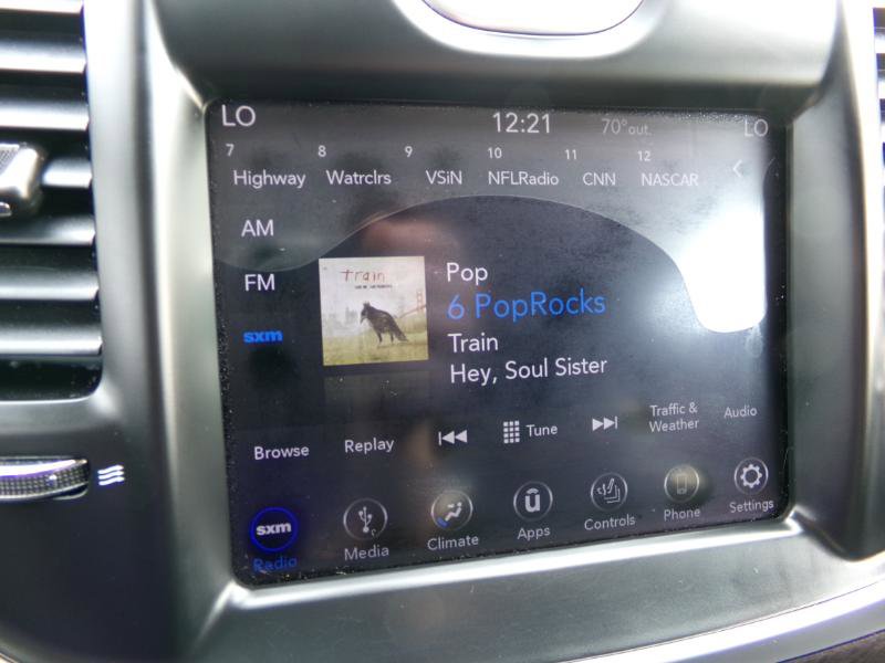 Used 2018 Chrysler 300 Limited image 20