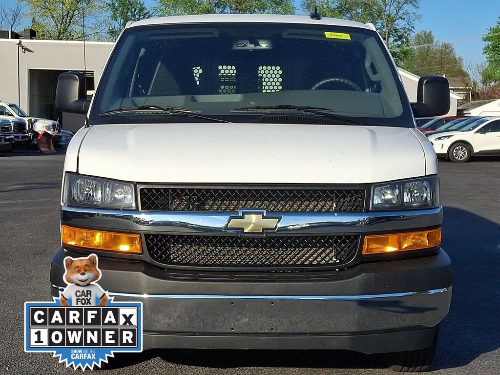 Used 2024 Chevrolet Express 2500 w/ Driver Convenience Package RWD image 5