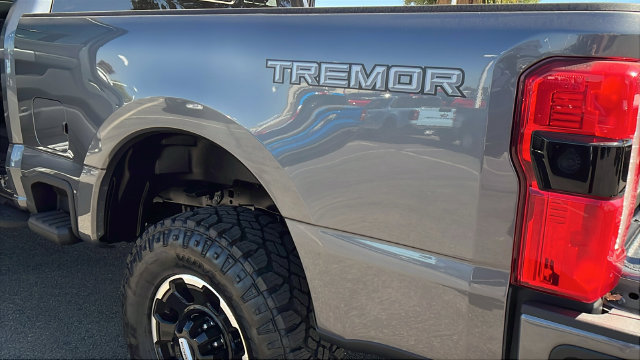 New 2026 Ford F350 Lariat w/ Tremor Off-Road Package AWD/4WD image 15