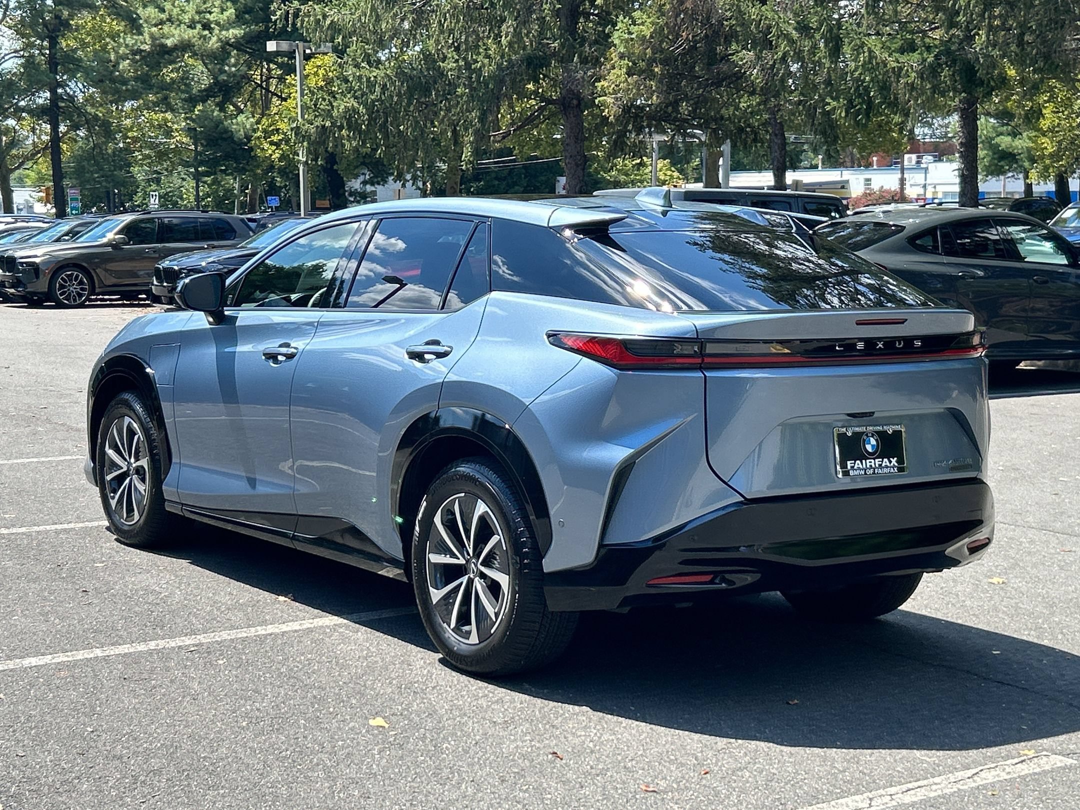 Used 2025 Lexus RZ 450e w/ Technology Package AWD/4WD image 3