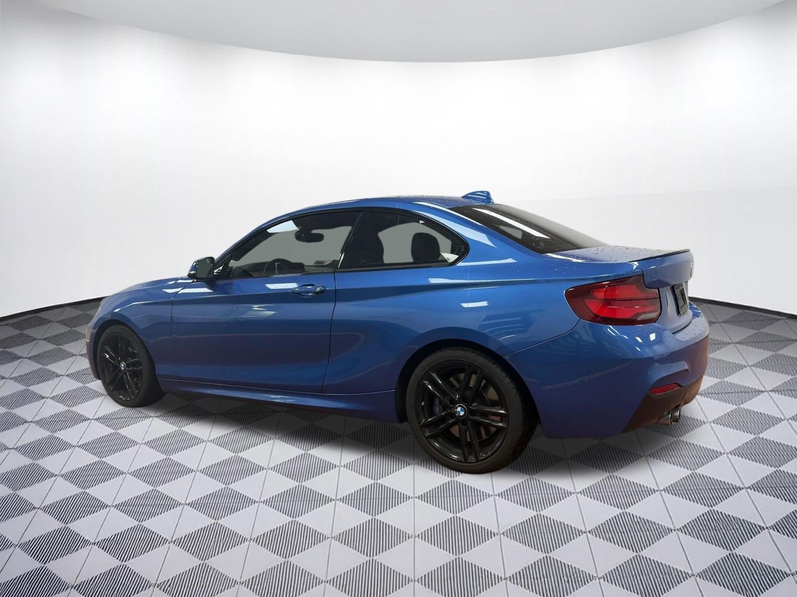 Used 2020 BMW 230i 230i w/ M Sport Package image 3
