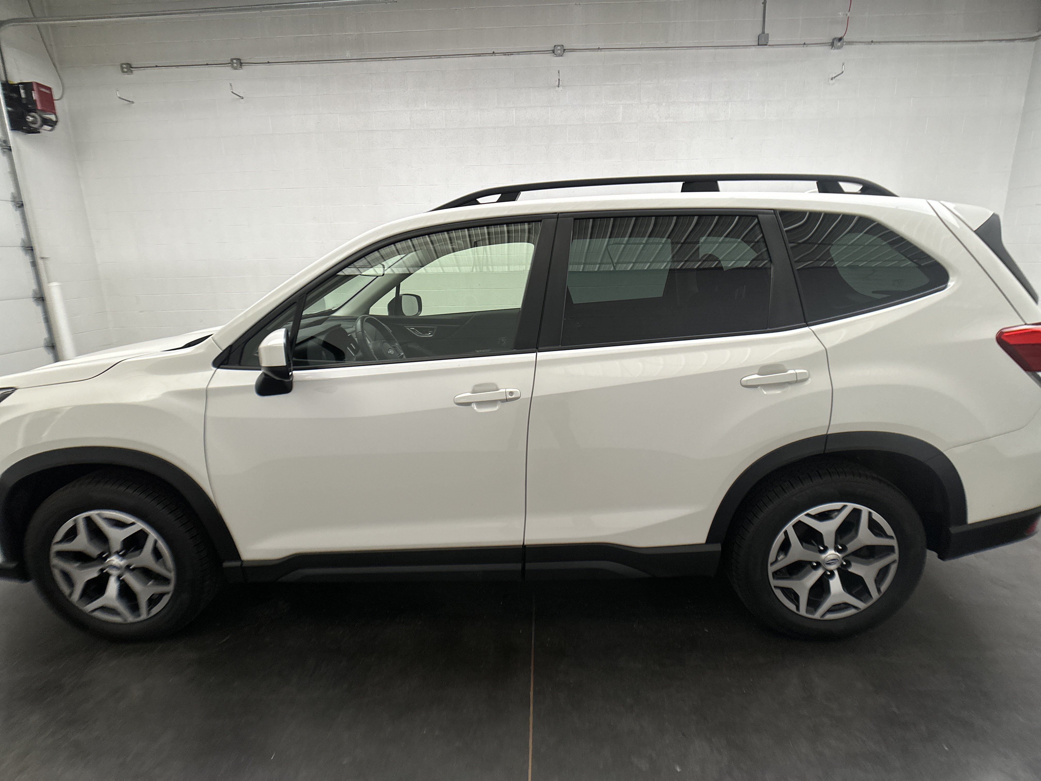 Used 2023 Subaru Forester Premium AWD/4WD image 5