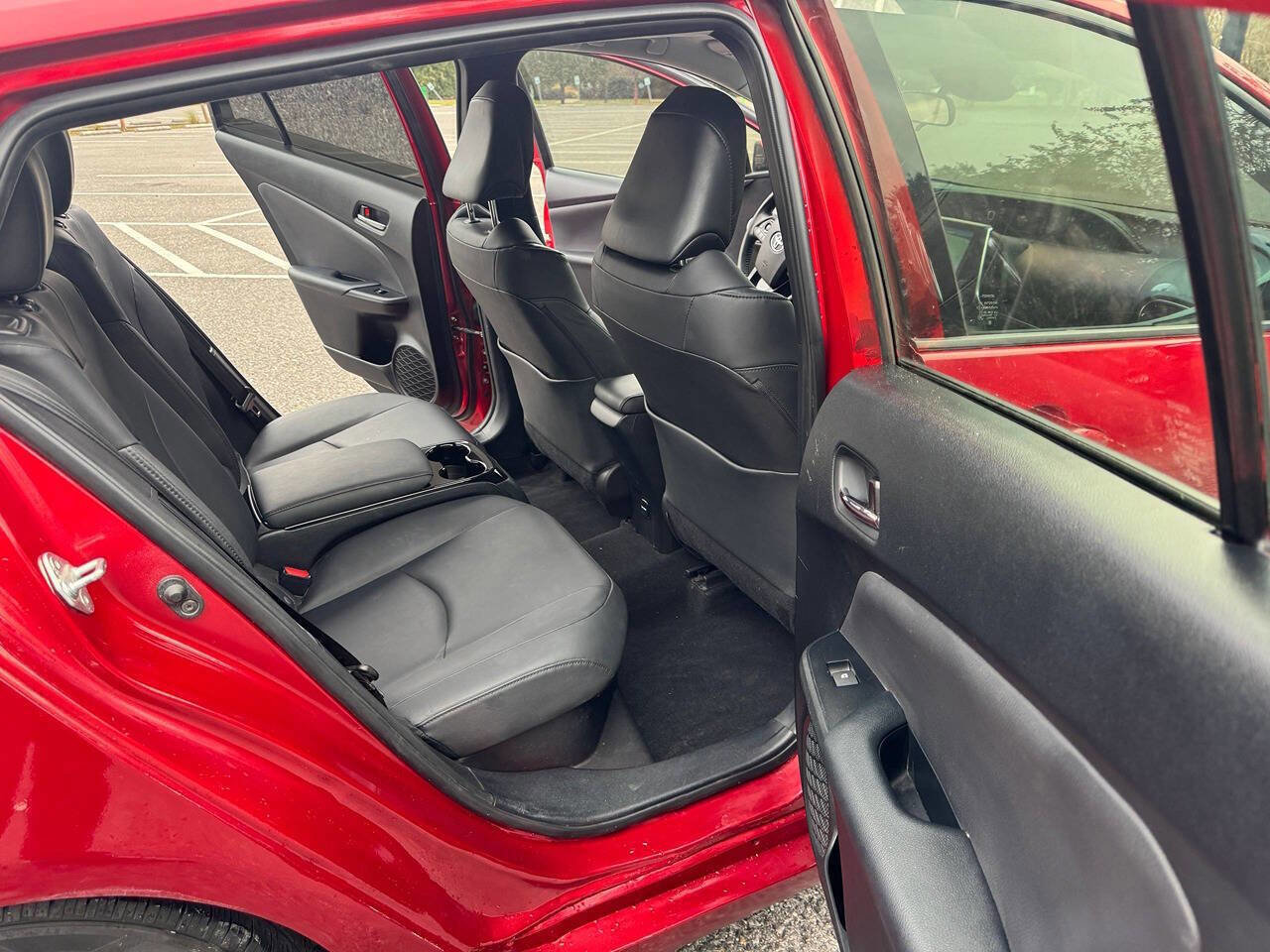 Used 2018 Toyota Prius Prime Premium image 14