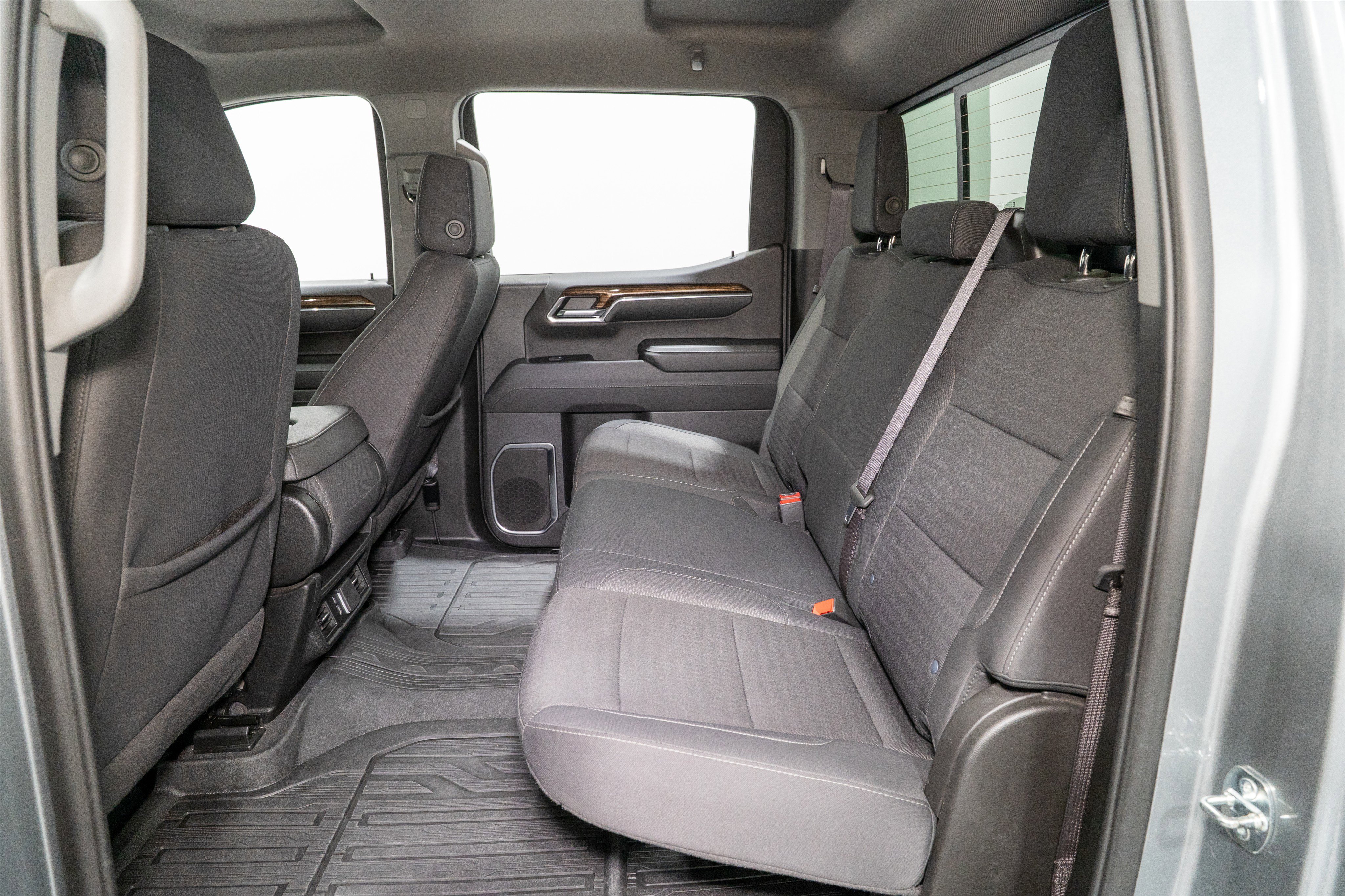 Used 2024 GMC Sierra 1500 SLE w/ Preferred Package image 29