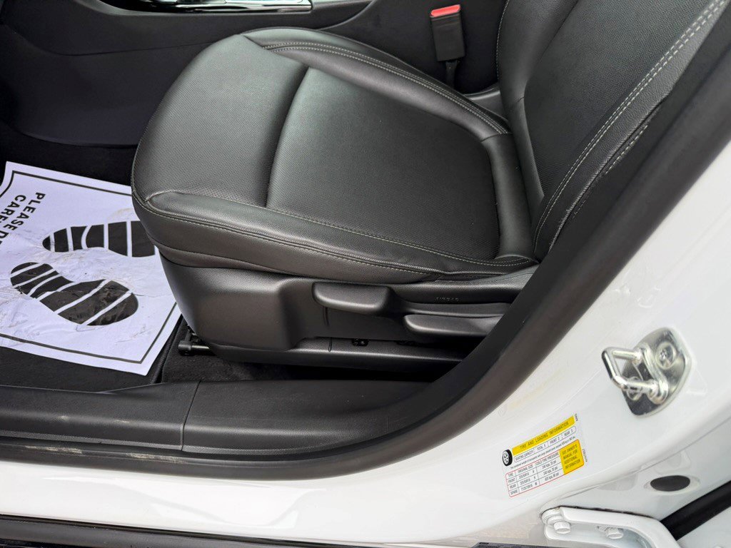 Certified 2024 Buick Encore GX Sport Touring image 18