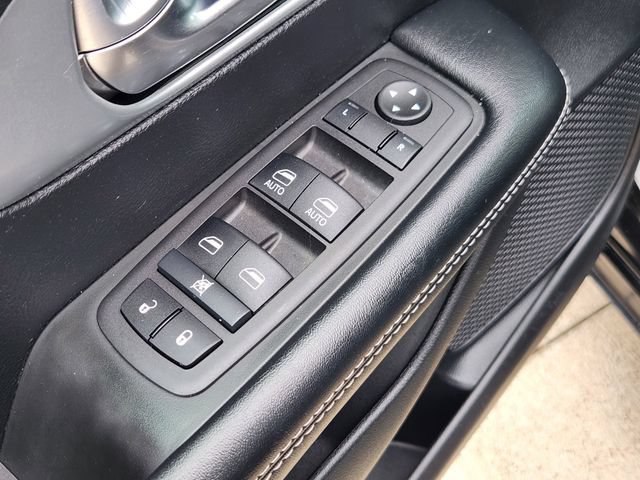 Used 2020 Chrysler Pacifica Touring-L w/ S Appearance Package FWD image 22