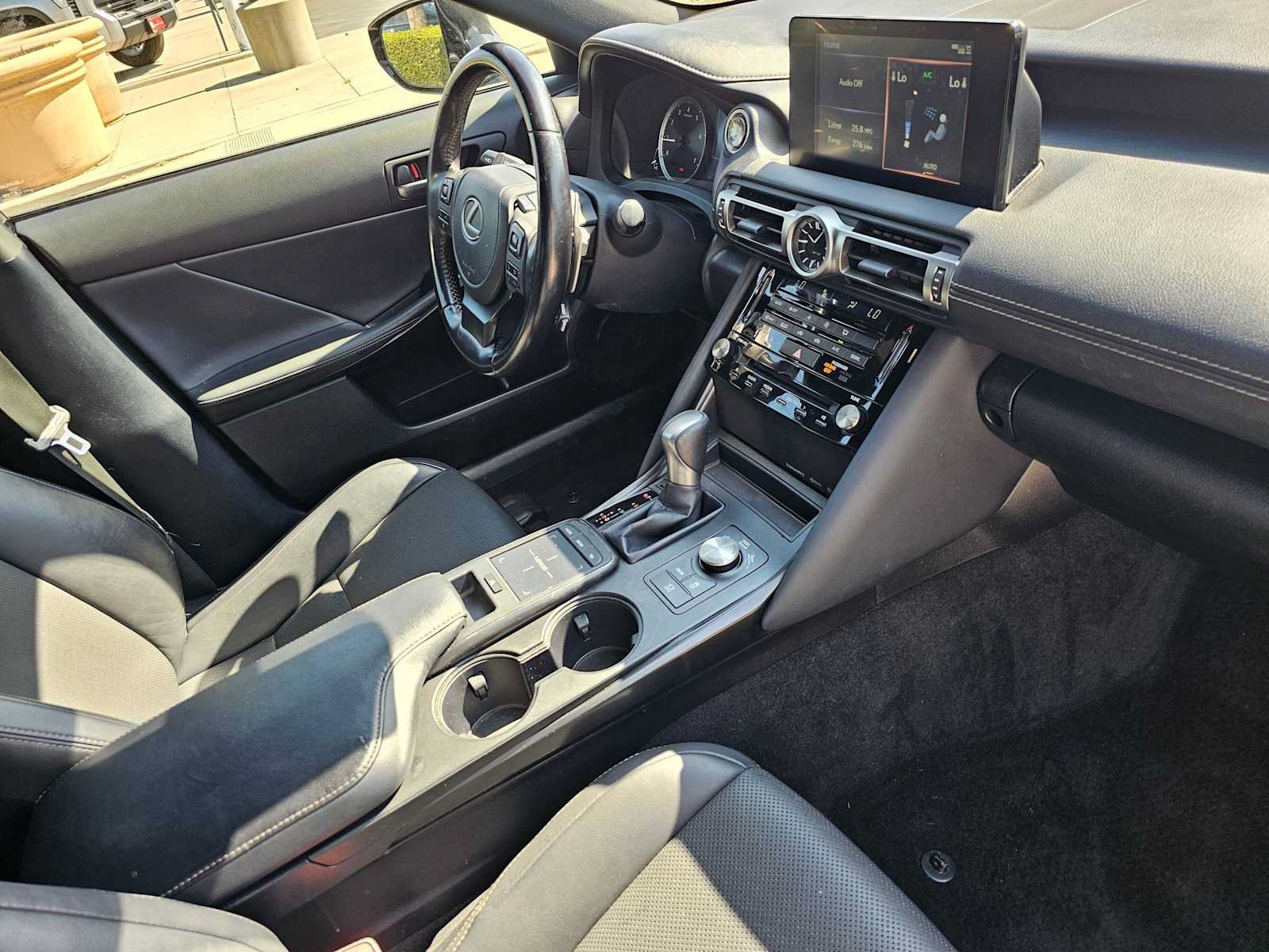 Used 2022 Lexus IS 300 AWD image 11