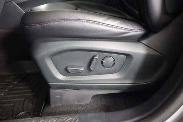 Used 2020 Ford Explorer XLT w/ Equipment Group 202A image 32