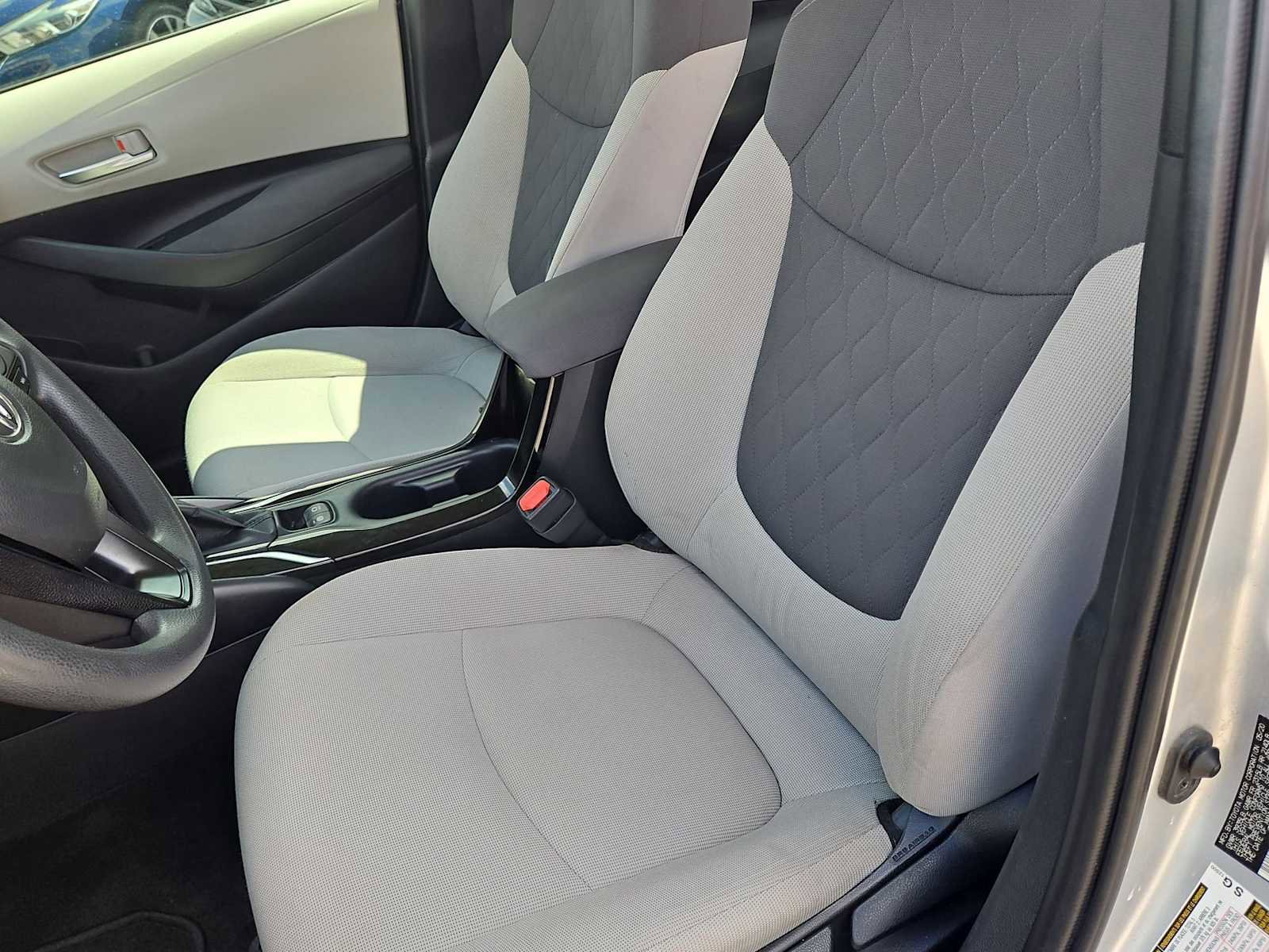 Used 2021 Toyota Corolla LE w/ LE Convenience Package image 16