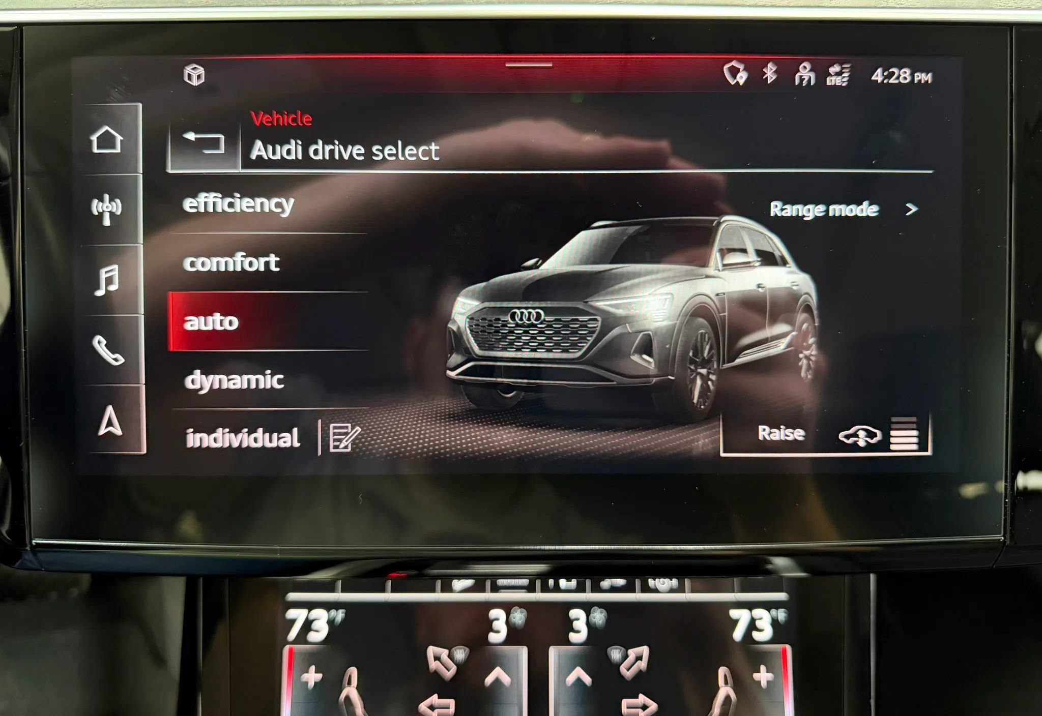 Used 2024 Audi Q8 e-tron Premium image 26