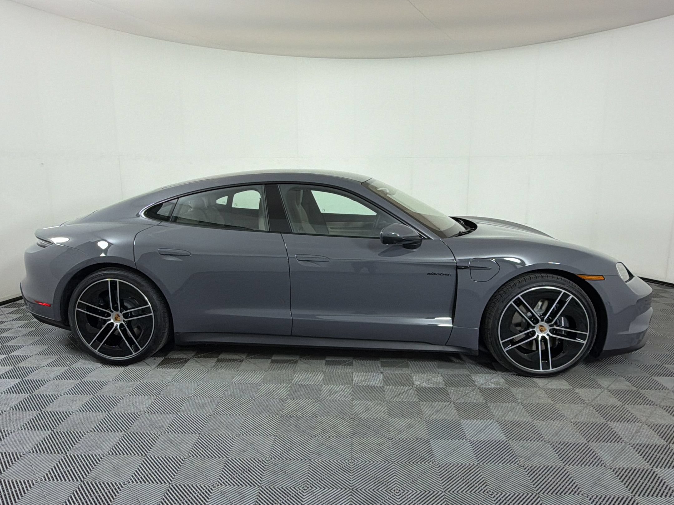 New 2026 Porsche Taycan AWD/4WD image 9