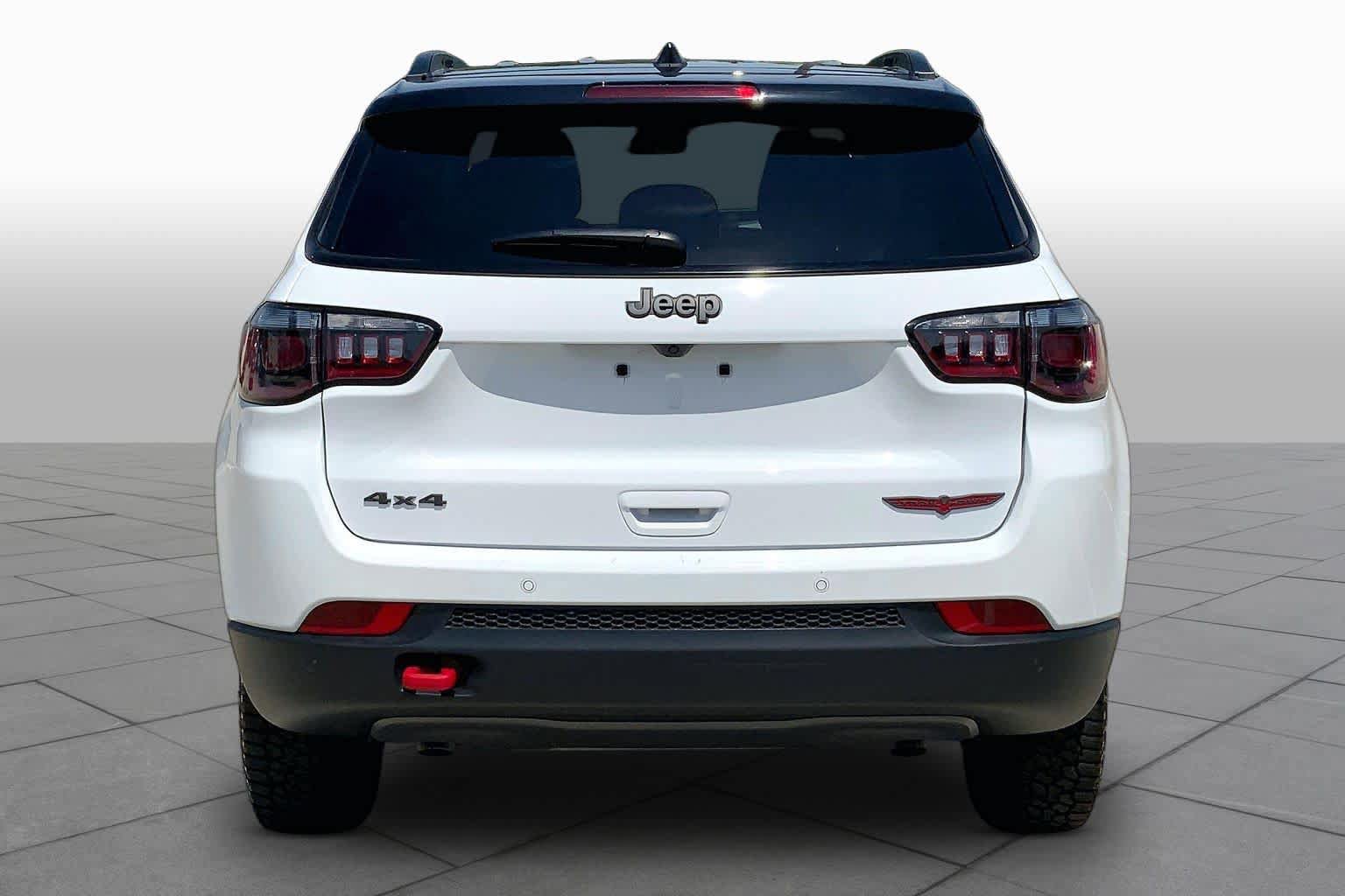 Used 2026 Jeep Compass Trailhawk AWD/4WD image 5
