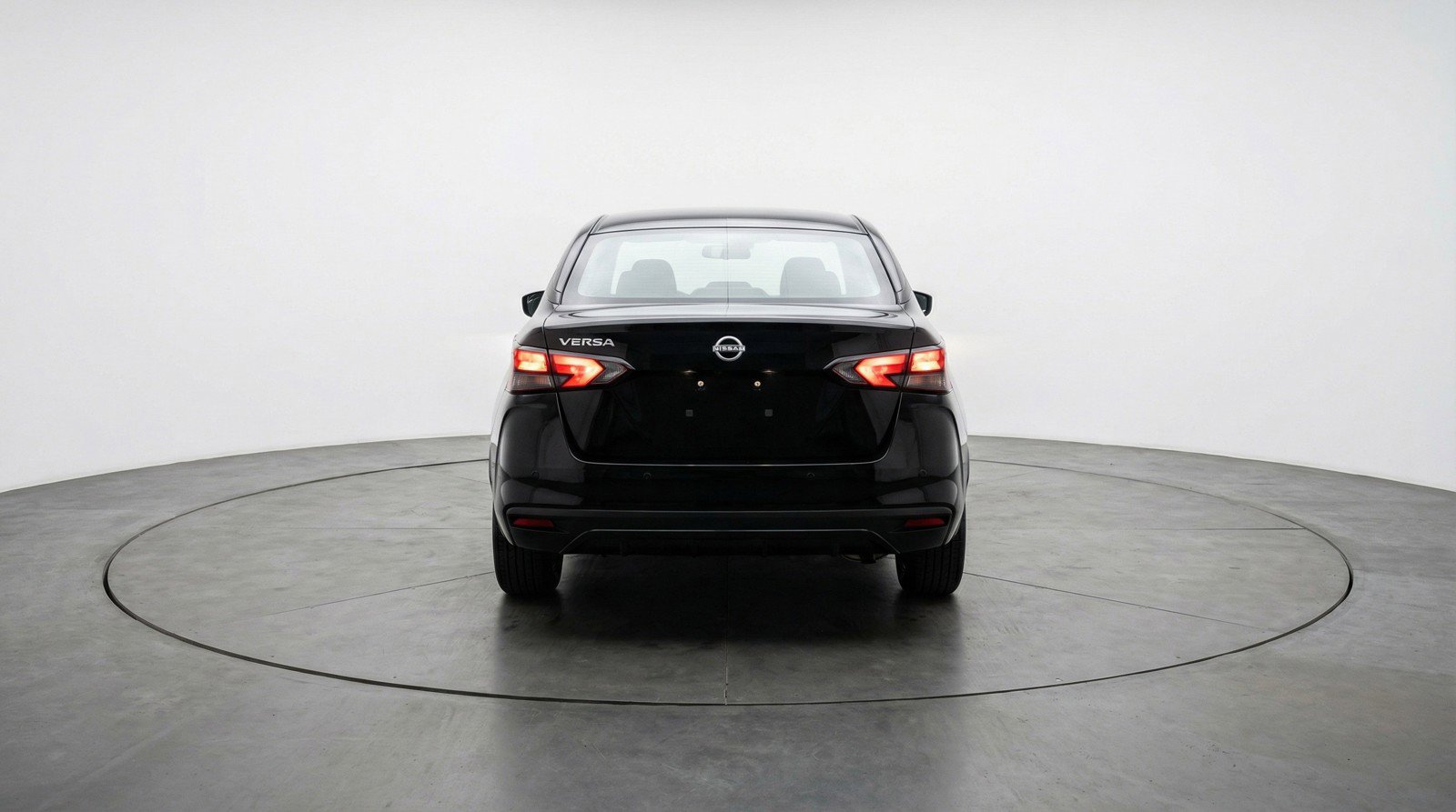 Used 2025 Nissan Versa SV image 7